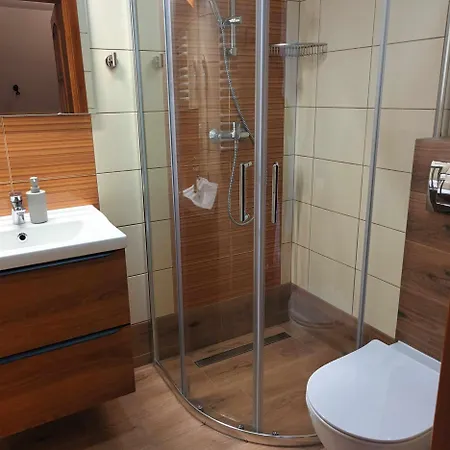 Pokoje Z Aneksami Kuchennymi U Wiktorii Sromowce Niżne Exterior foto