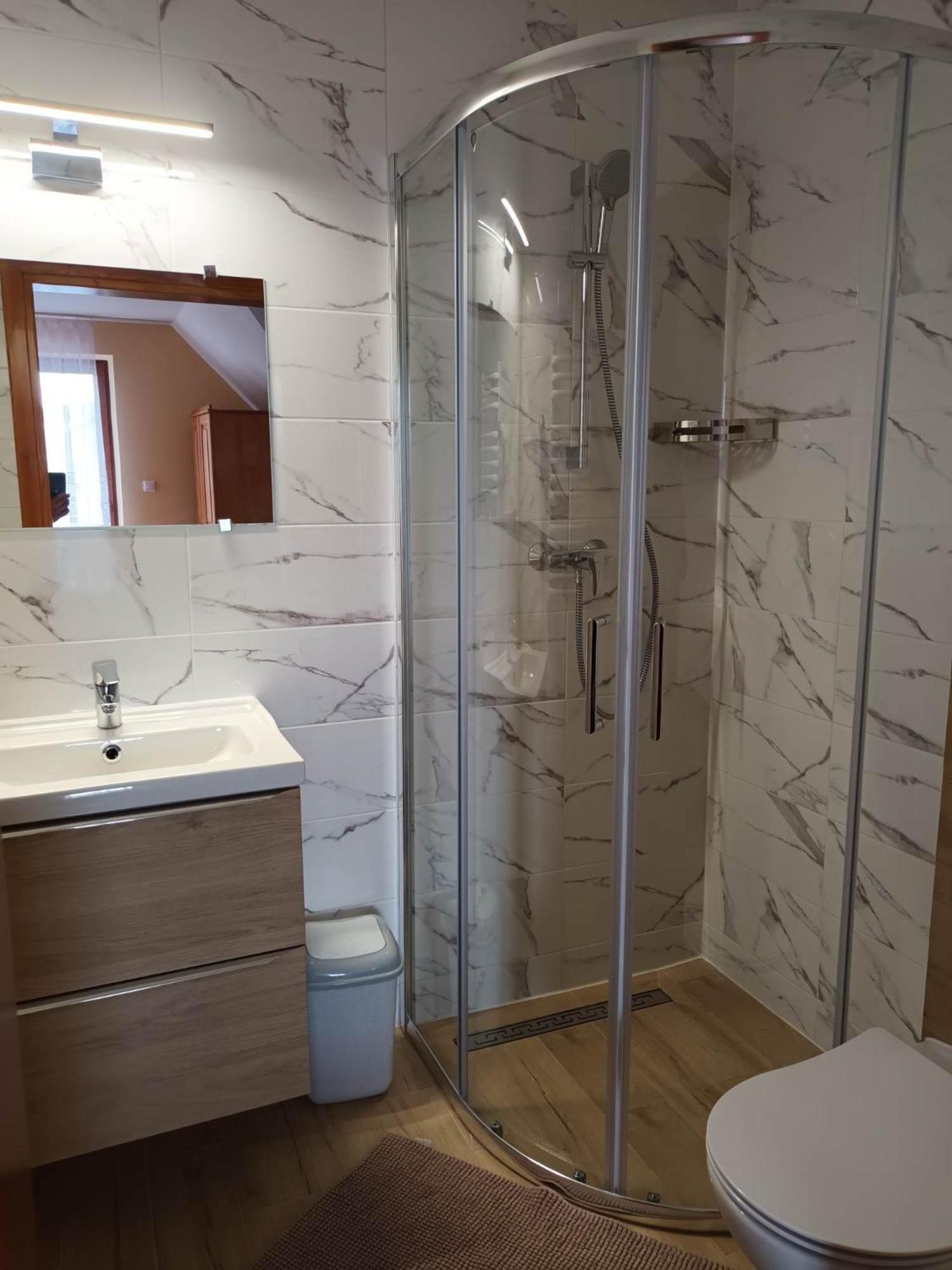 Z Aneksami Kuchennymi U Wiktorii Homestay