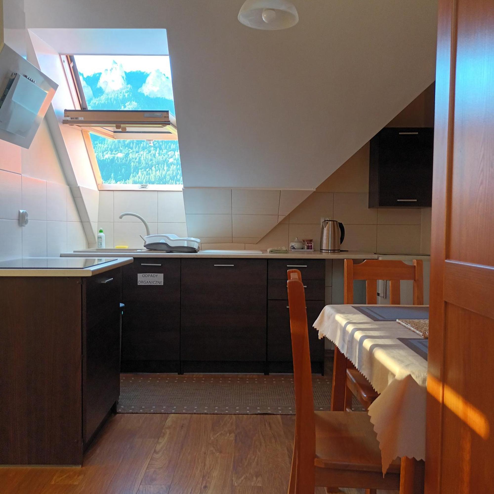 Z Aneksami Kuchennymi U Wiktorii Homestay